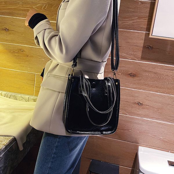 

чистый красный женская сумка дикий инс маленькая сумка 2020 весной и летом новый корейский мода большой емкости наплечная сумка