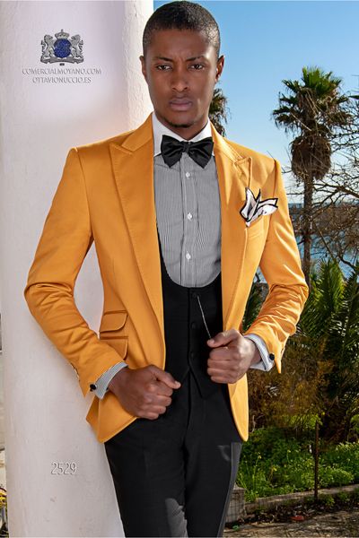 Fashion Yellow Groom Tuxedos Peak Lapel Groomsmen Mens Wedding Dress Excellent Man Jacket Blazer 3 Piece Suit(Jacket+Pants+Vest+Tie) 1661