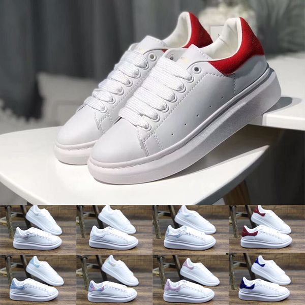 

Женщины Тренеры 2019 Дизайнер Роскошные Мужские Женские Кроссовки Девушки Зашнуровать Мода Красные Кожаные Ботинки Плоские Повседневная Модные Туфли На Платформе Размер 35-43