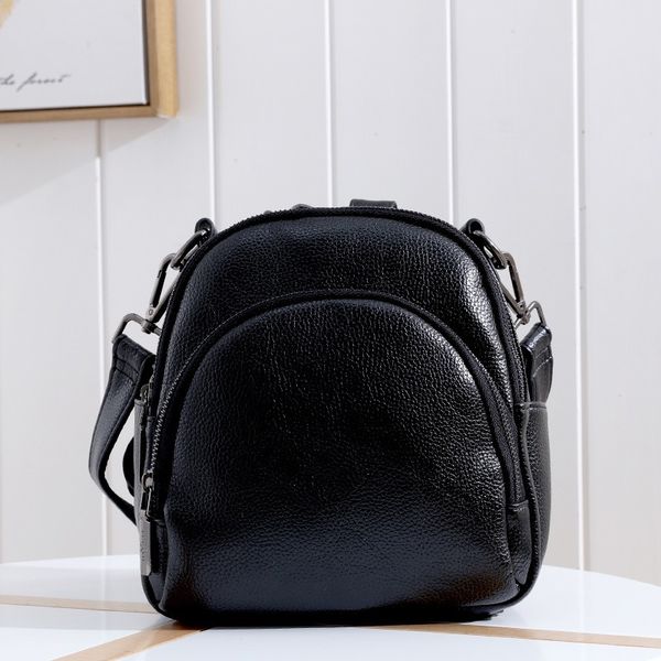

2020 new women's casual shoulder bag fashion simple retro lady backpack