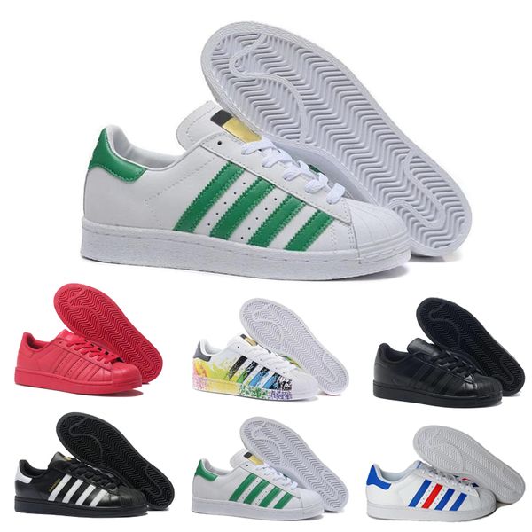 

Классическая Суперзвезда Белая Голограмма Радужные Юниоры Суперзвезды 80-х Гордость Кроссовки Super Star Женщины Мужчины Моды на открытом воздухе Прогулочная обувь 36-45