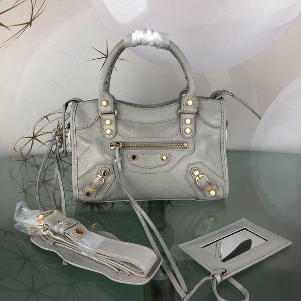 

2020 new factory direct sale 1: 1 leather handbag fyoz, Black