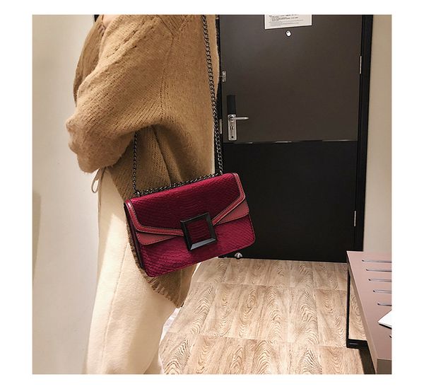 

velvet lady bag 2019 new korean version velvet square buckle chain small square bag retro single shoulder oblique bag 8101