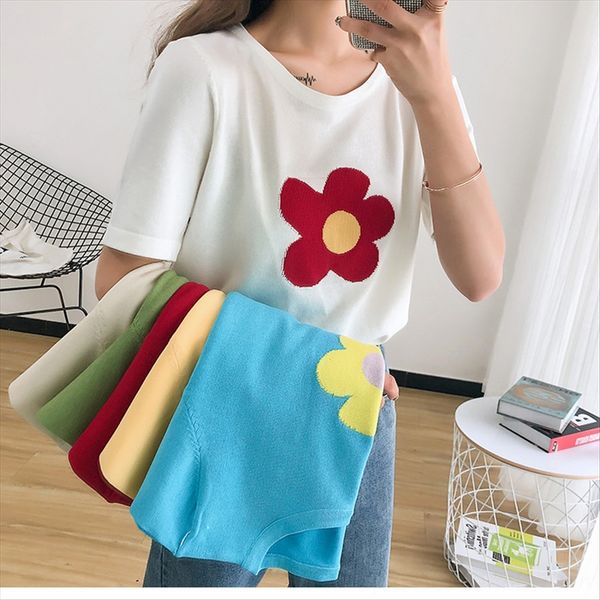 

2020in female knitting student fashionable and elegant style small flower loose versatile short-sleeved knitted female student top, White