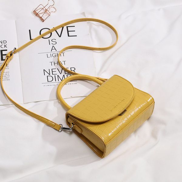 

female handbag new korean version of the retro crocodile pattern small square bag shoulder messenger bag wild handbag
