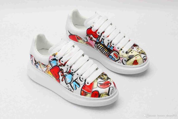 

r luxury casual shoes, stylish flat ace sneakers, trendy and comfortable speeding graffiti, size 35-45 with original box