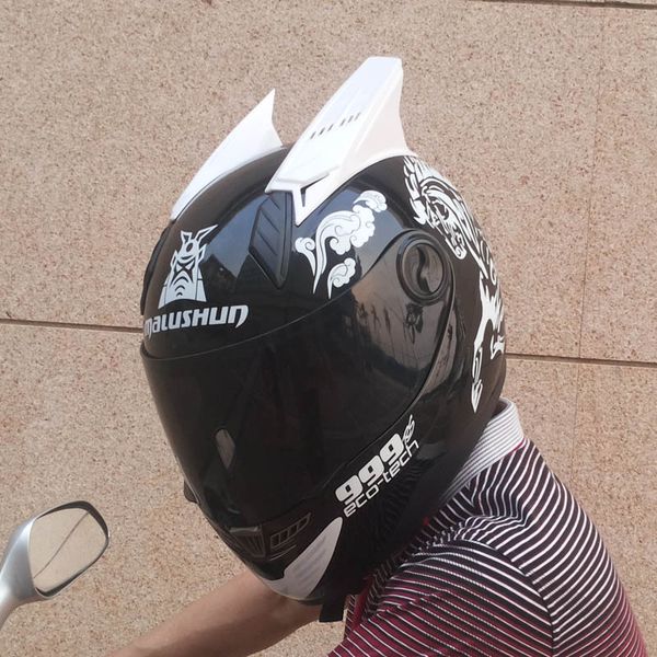 

2018 winter motorcycle helmet black helmet men road with angle sunscreen women