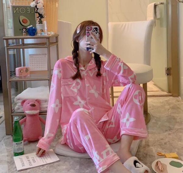 

пижамы 2019 осень и зима с новыми моделями в европе станция big bee gold бархатный кардиган пижамы костюм 41, White