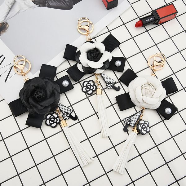 

leather black&white male&female keychain bag plush car key ring car key camellia flower hat tassel style chain, Silver