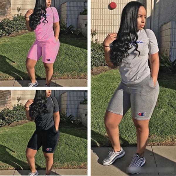 

Женщины чемпионов письмо с коротким рукавом спортивный костюм 2019 летние футболки + шорты 2 шт. / Компл. Экипировка бренд дизайнер Summer Jogger спортивная одежда