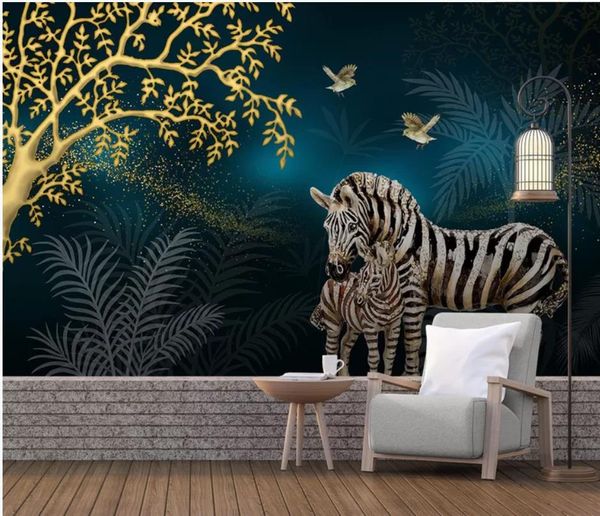 Moderne Tapete für das Wohnzimmer. Moderne, modische, leichte, luxuriöse, handbemalte goldene Glücksbaum-Zebra-Kristall-Diamant-Hintergrundwand