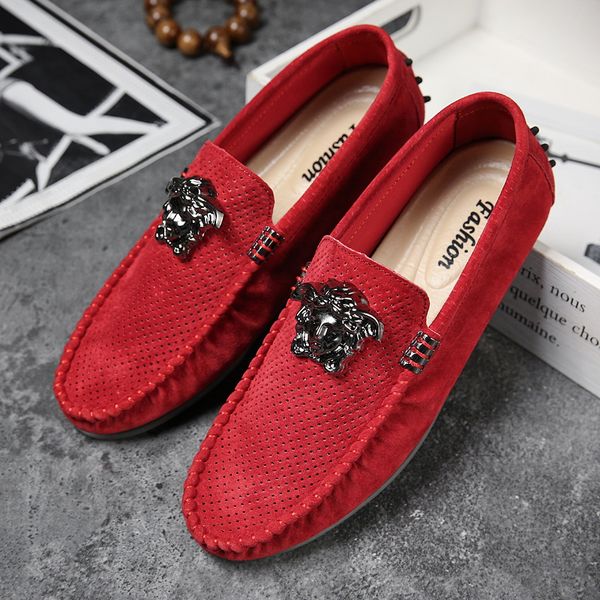 

fashion 2019new velvet men loafers shoes party wedding shoes europe style embroidered male black red flats mens loafers leather