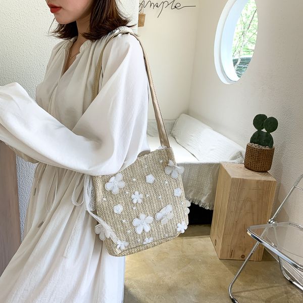 

large capacity women's 2020 fashion all-match lace straw lace shoulder woven bag woven shoulder bag