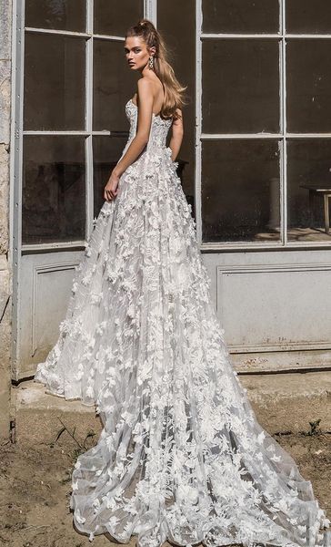 

lace beach wedding dresses with 3d applique sweetheart neck a line sleeveless backless custom made bridal gowns wedding gowns, White