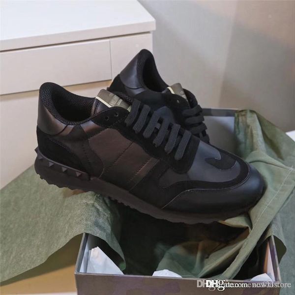 

0valentino garavani camouflage rock tud hoe black camo leather tud lace low leather trainer neaker hoe with box