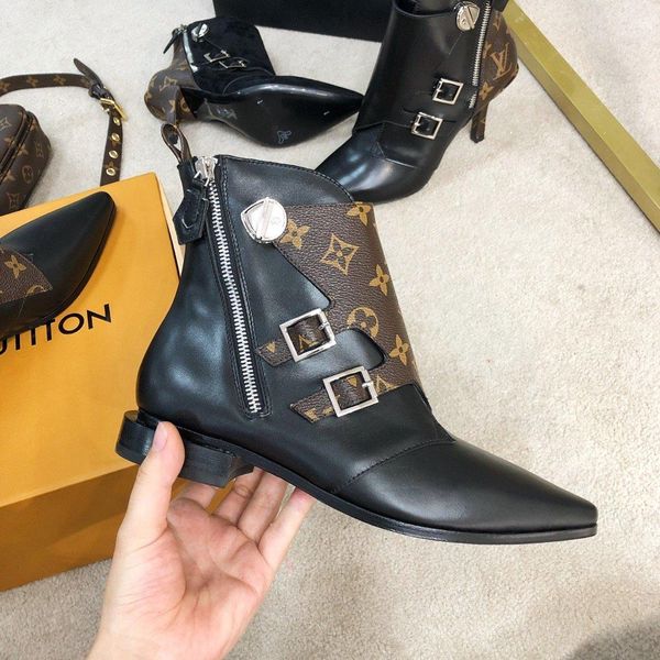 

l2 calf leather casual shoes ,fashion sports shoes ,original packing shoe box delivery ,size :35 -40, Black