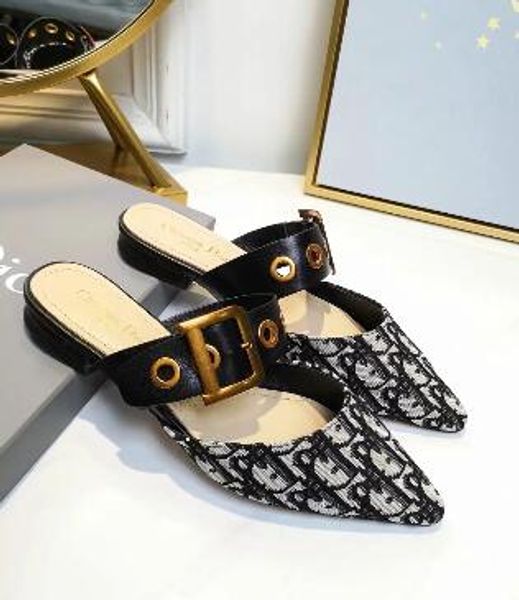 

Новые женские сандалии Модные женские тапочки Летние пляжные туфли тапочки флип