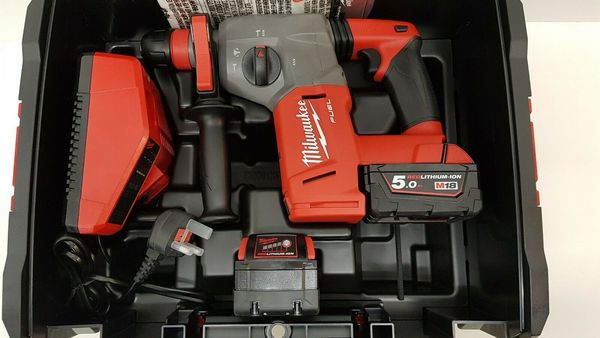 

Milwaukee m18chx 502x m18 fuel d hammer 2x5 0ah batterie charger dynaca e