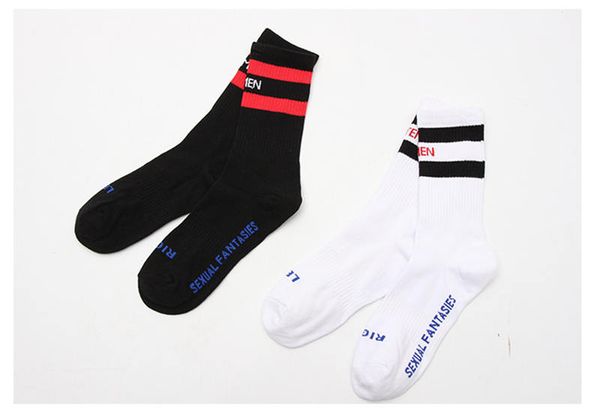 

travis scott mens fashion socks striped cotton breathable with 2 colors skateboard couple hip hop socks for male2, Black