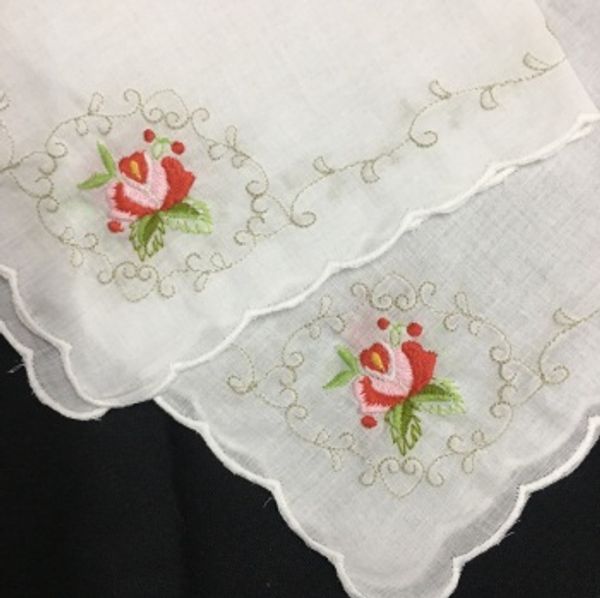 

set of 12 fashion wedding bridal handkerchiefs white cotton hankie with scallop edges & color embroidery floral hanky 12x12-inch, Black;blue