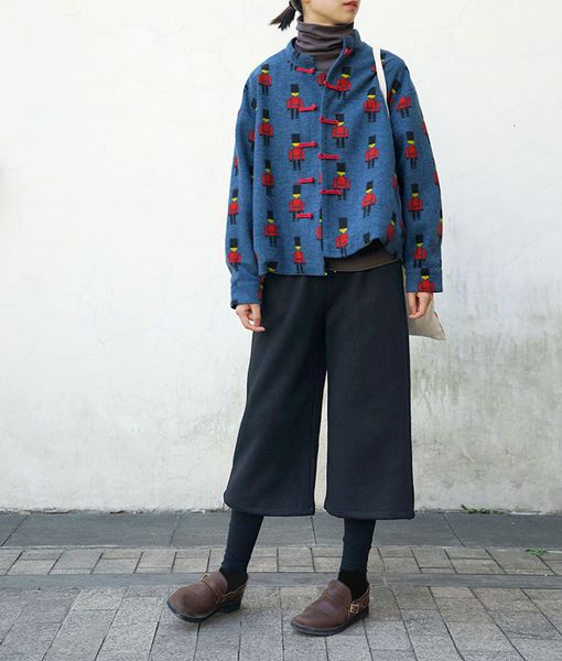 

pankou wool blending woolen loose coat jacquard weave woolen loose coat s988, Black