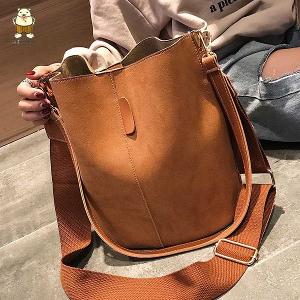 

beibaobao bag women 2020 wild messenger bag shoulder frosted large capacity fashion casual wide shoulder strap bucket cc2372
