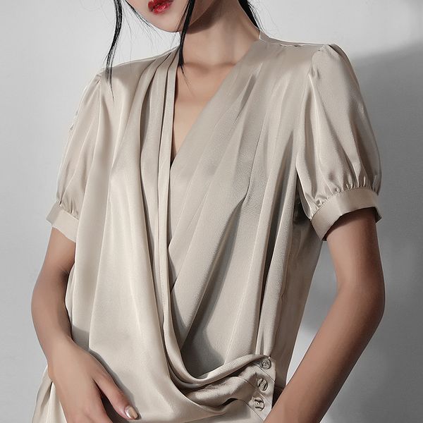 

2020 summer new shirts women solid color wild fashion ladies blouses and short-sleeved v-neck temperament women clothing, White