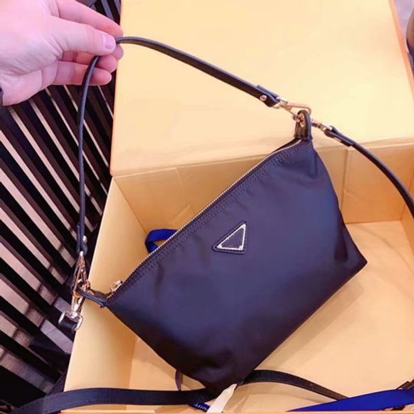 

качество топ женская сумочка средний мешок сумка роскошные сумки мода сцепления сумка женская сумка размер: 22 * 10*16 см