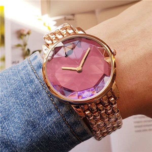 

Горячий пункт женщина часы полный алмазов повседневная дизайнер золотые наручные часы женская мода роскошные кварцевые горный хрусталь часы Relojes де Marca Mujer