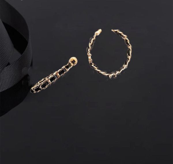 

2020 fashion classic leather thread earrings hoop earring jewelry personality simple design beautiful wedding party gift, Golden;silver