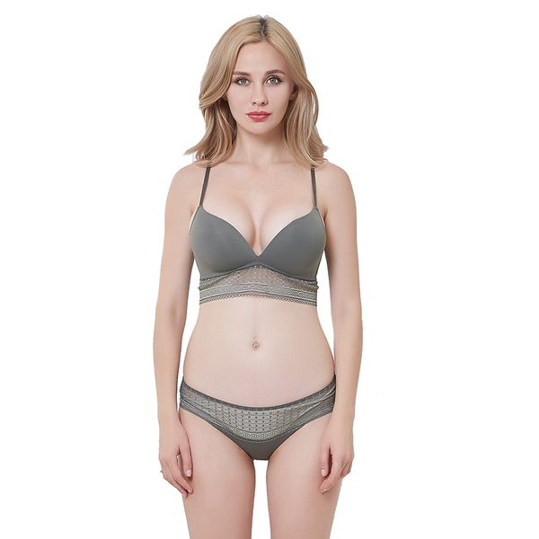 

гладкая мягкая чашка тонкий беспроводной бюстгальтер с кружевом комплект белья женщины слегка lined бюстгальтер и трусики комплект бюстгальт, Red;black