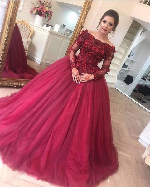 2020 Dunkelrotes Ballkleid Quinceanera-Kleider, schulterfrei, durchsichtig, lange Ärmel, Spitze, Blumen, Tüll, Sweet 16, Übergröße, Party, Abschlussball, Abendkleider