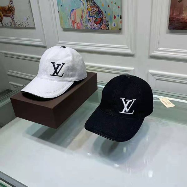 

2019 luxury designer neutral casual hat, fashion casual baseball cap, full season men's and women's hats, Blue;gray