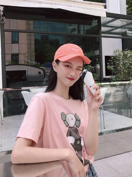 

2020 designer mens and womens t-shirt high-quality cotton round neck kaws joint couple printed short-sleeved pink summer casual t-shirt, White