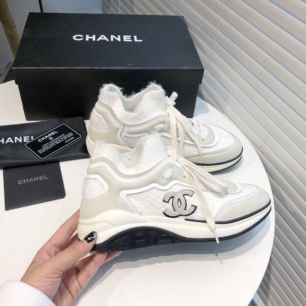 

new2 luxury fashion ladies casual shoes fashion wild sports shoes outdoor breathable travel shoes original box packaging fast delivery, Black