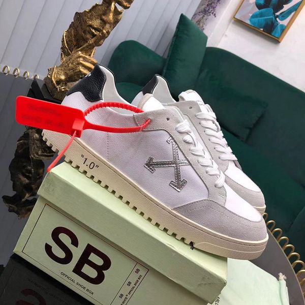 

LOW Top вулканизированной кроссовок стрелки вышитые белые мужчины дизайнер обуви высокого качества натуральная кожа дизайнер 1,0 neakers женщин роскошь 2,0 мотыги