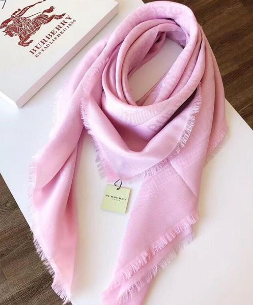 Acheter écharpe De Créateur De Luxe 2019 écharpe Tissée De Fils De Soie Fil Dor Et Dargent Brillants écharpe De Plage Avec Serviette De Plage Pour