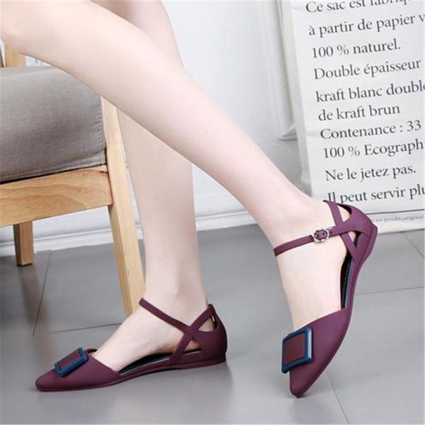 

a pair of pointed waterproof jelly shoes baotou plastic sandals rome flat bottom thin beach women's shoes 2018 new models., Black