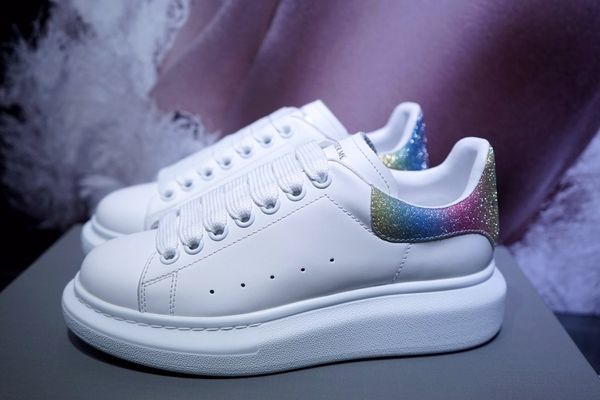 

the latest style fashion luxury leisure sports sneakers running shoes basketball men and women flat luminous shoes multi-color dhl, Black