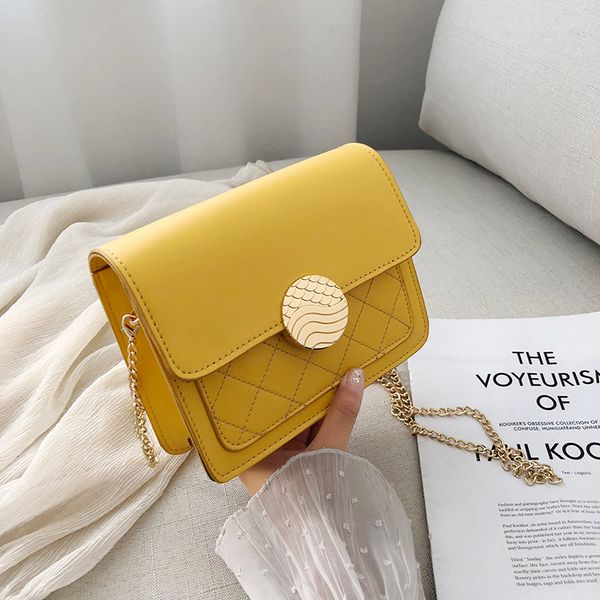 

2019 new retro fashion wild simple women's bag tide chain messenger bag