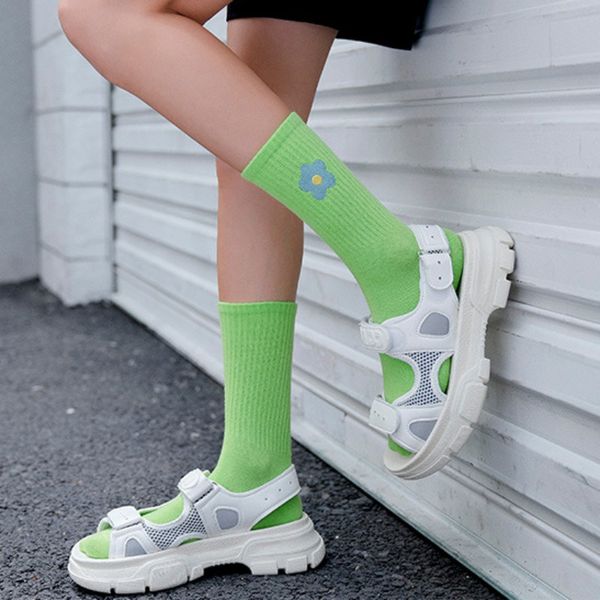 

women autumn fashion casual all-match breathable cartoon flower embroidery middle tube socks cotton female stockings socks, Black