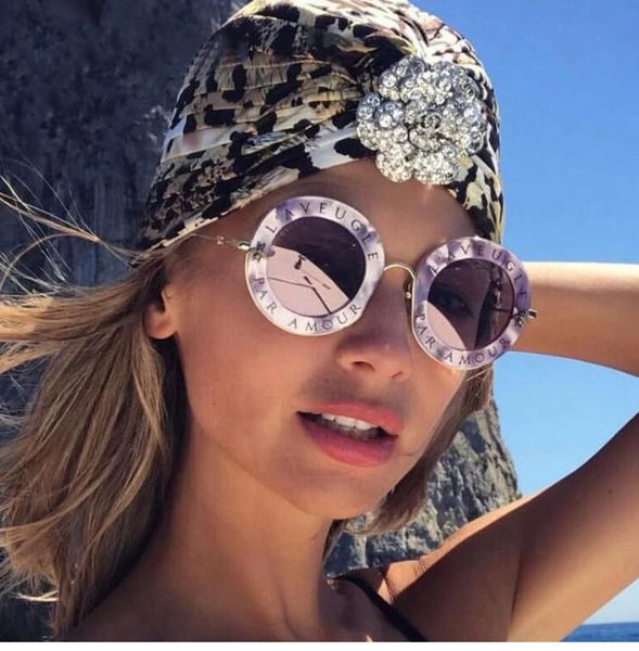 

Round Letter Sunglass Women Romanesque Style New Sunglasses Small Round Frame Glasses Men and Women Fashion Shades Trend
