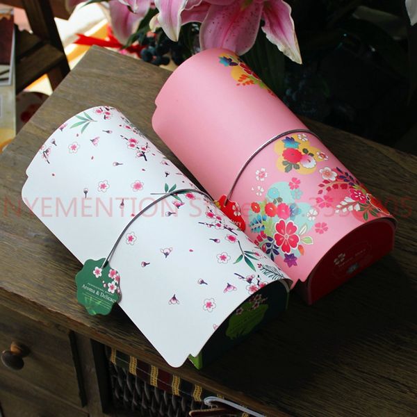 

50sets fresh color green swiss roll&pink cake roll packing box,provide gift bag&cake paper holder&packaging box decoration