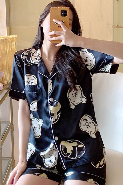 

к 2020 luxury bear print лето дизайн пижама set софт и шинни материал shot рубашки и пант бесплатная доставка, Black;red