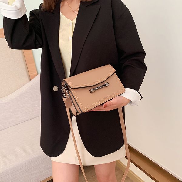 

женская сумка сумка дизайна одежды заклепка черный красные один плечо диапазона наклонной мешок хаки белого pu женщин