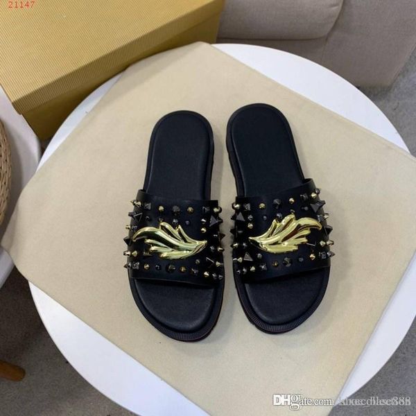 

fashion brand men casual slippers rivet element decoration men fashion slippers and beach shoes, Black