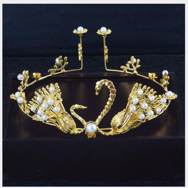

bride headdress, hairdressing, birthday cake decoration, pearl crown jewelry, Slivery;golden