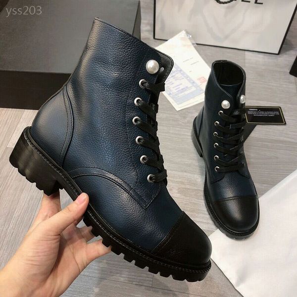 

fashion autumn and winter short boots in europe and america with round head color matching thick bottom thick heel martin boots, Black