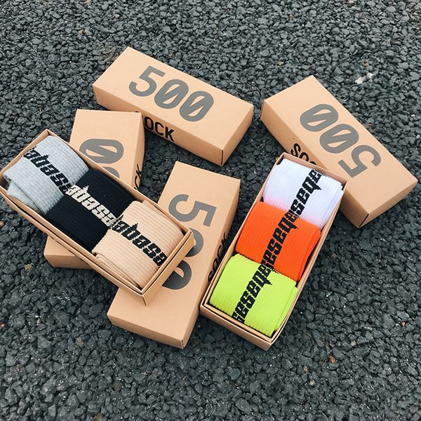 

3 пары / коробка мода запас 500 стиль экипаж мужской прилив улица европа хип-хоп матч приливные молодежные носки мужчины и женщины личность, Black
