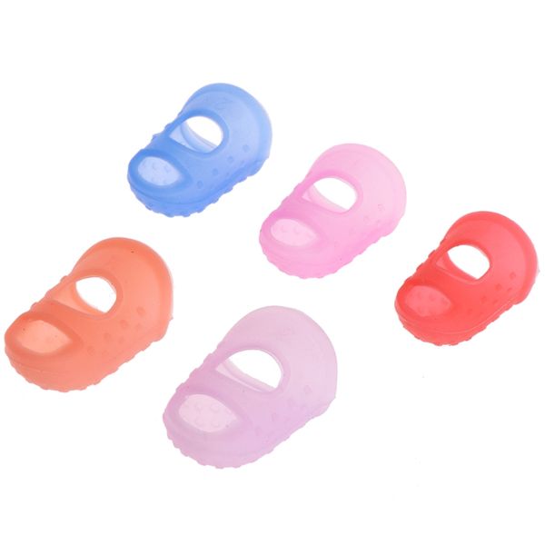 

5шт / set силиконового наперсток finger protector шитье шитье шитье инструмент случайных цвета, Black